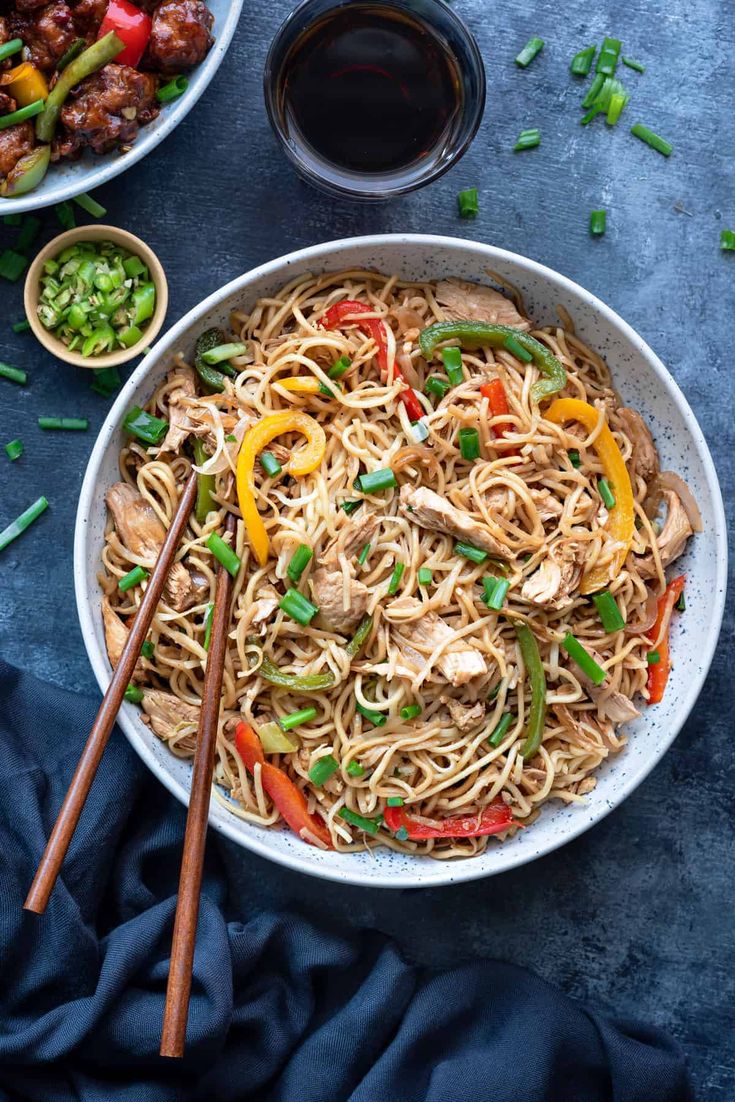 CHICKEN MAGGI