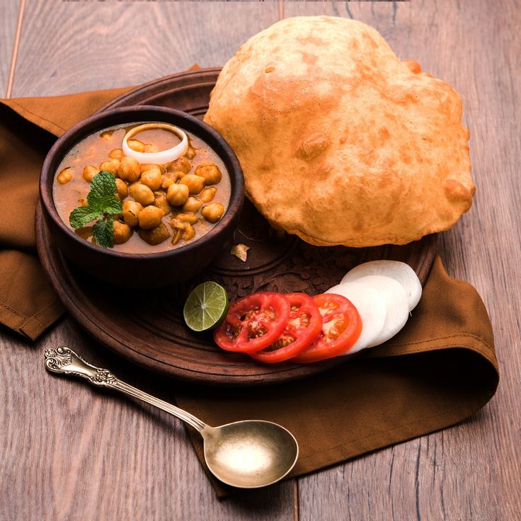 CHOLE BHATURE